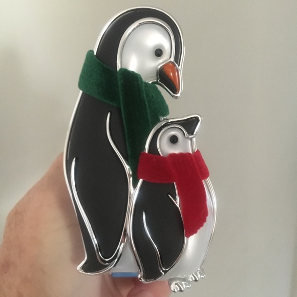 Bath & Body Works Other - Penguins Wallflower Plug Bath and Body Works